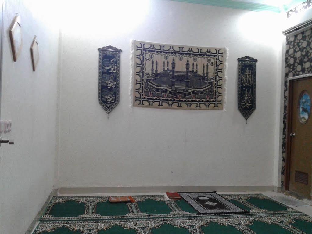 Eljie Hotel Syariah Gorontalo Bagian luar foto